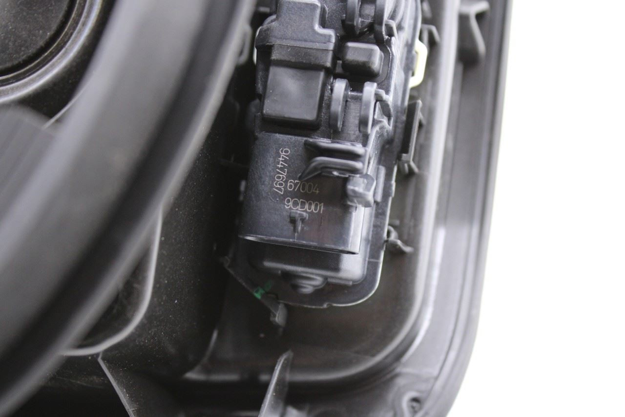 21-25 BMW 430i Gran Coupe xDrive Fuel Tank Filler Housing Door Lid Cover *ReaD* - Alshned Auto Parts
