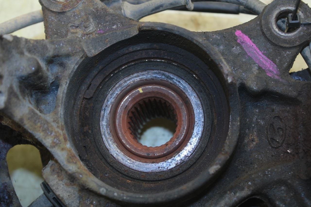 2011-2017 Hyundai Veloster Base Front Left Side Spindle Knuckle Hub 51715-2V000 - Alshned Auto Parts