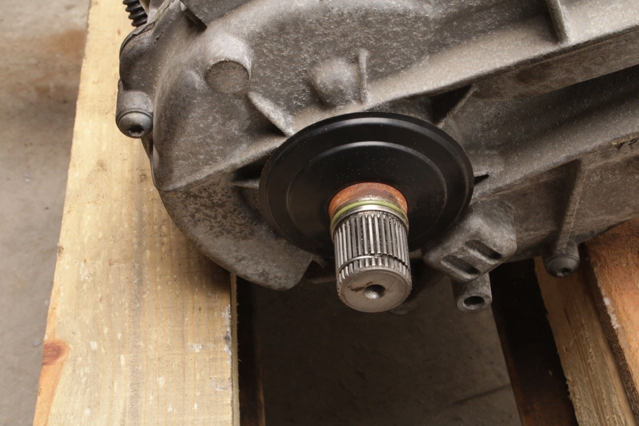 2011-18 Porsche Cayenne Platinum 3.6L AWD Transfer Case MPT 86K 95834101029 OEM - Alshned Auto Parts