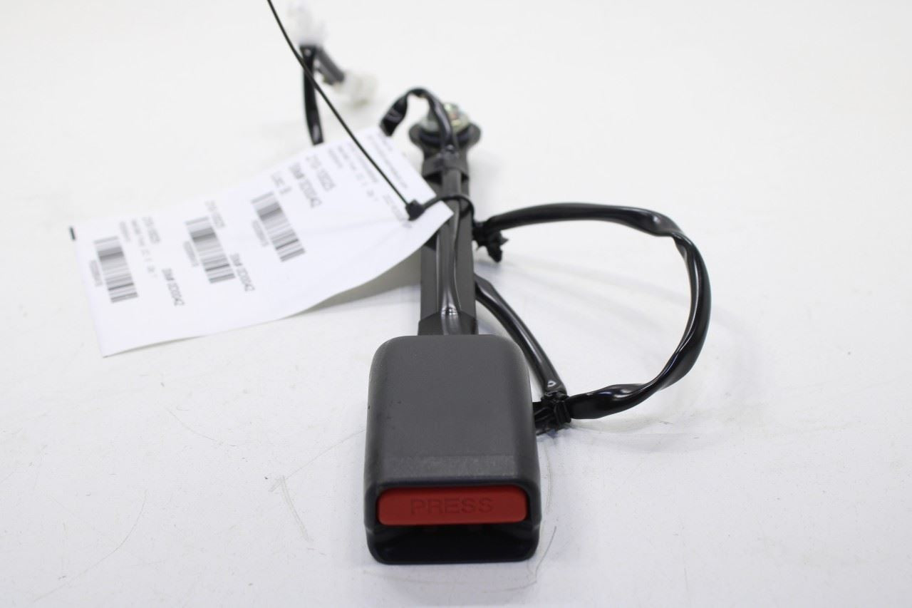 2017-2022 Nissan Rogue Sport SL 2.0L AWD Front Driver Left Side Seat Belt Buckle - Alshned Auto Parts