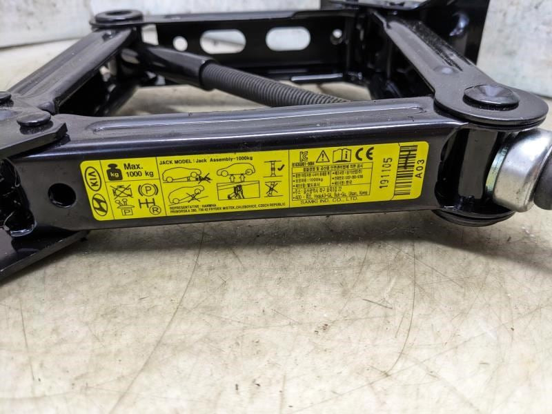 2015-2023 Hyundai Sonata Spare Tire Floor Jack 09110-B1000 OEM