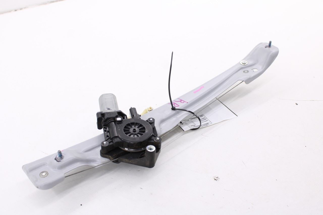 2018-2024 Chevrolet Equinox LT Rear Right Side Door Window Regulator w/ Motor2