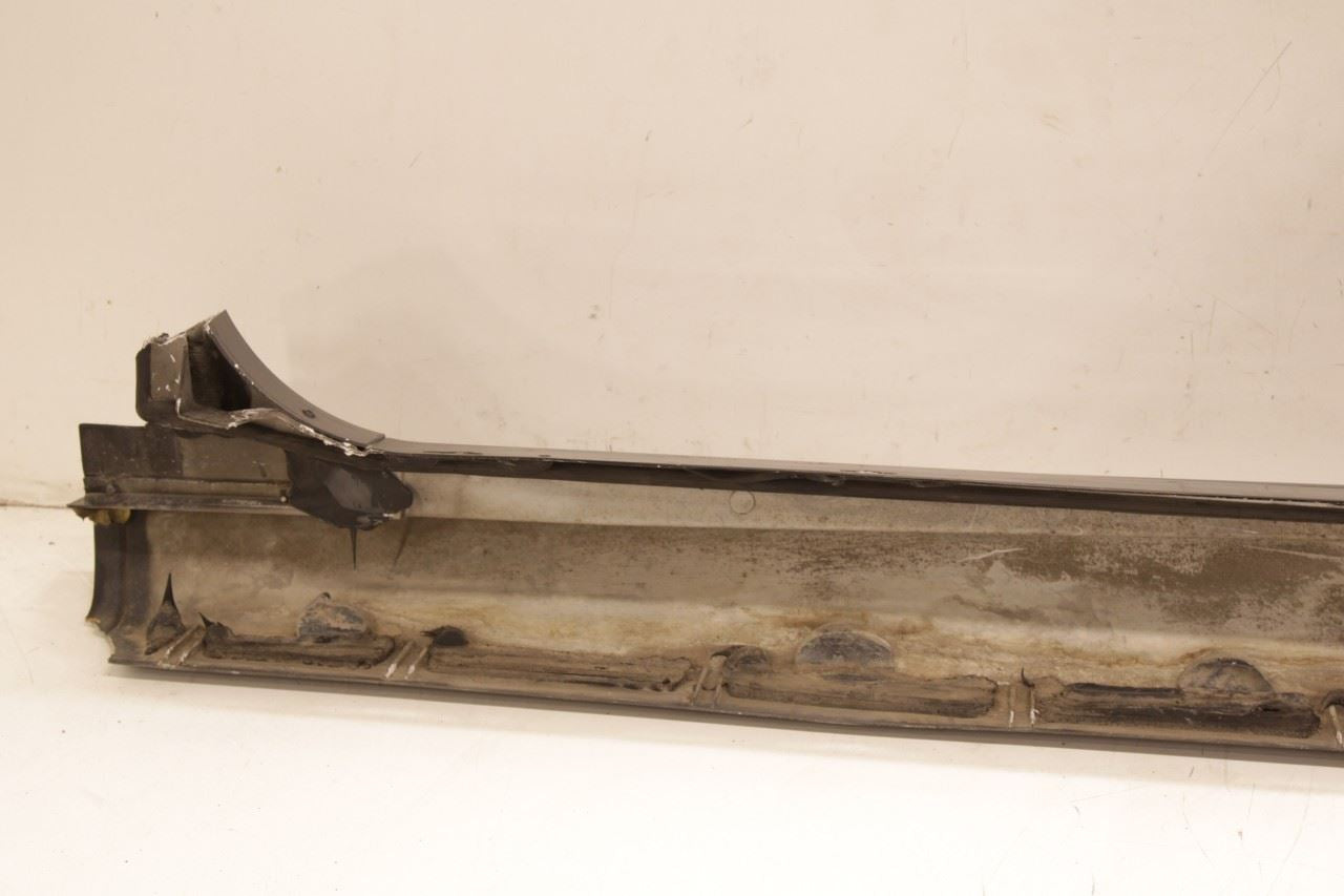 97-04 Chevrolet Corvette RH Lower Door Opening Trim Rocker Panel 10444702 *ReaD* - Alshned Auto Parts