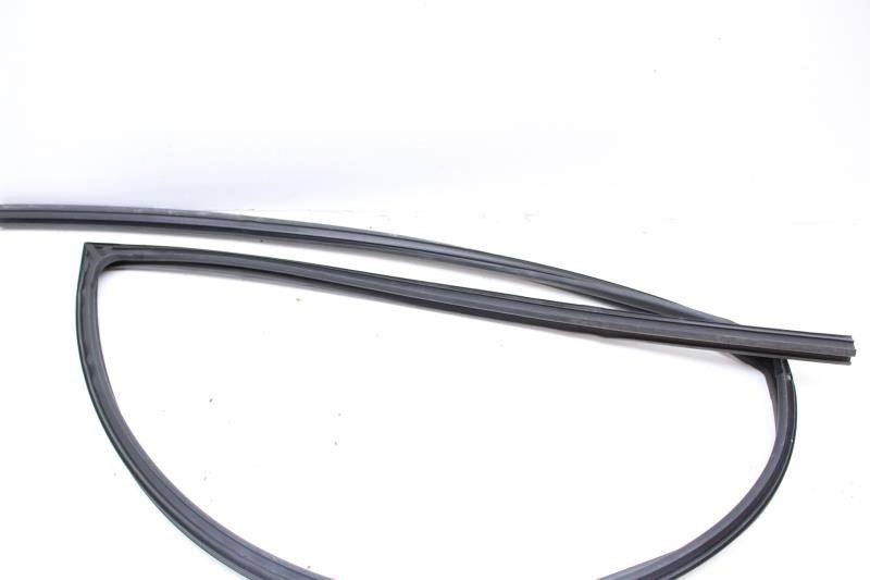 2014-20 Infiniti QX60 Front Right Door Window Glass Run Channel 80330-3JA0C OEM - Alshned Auto Parts