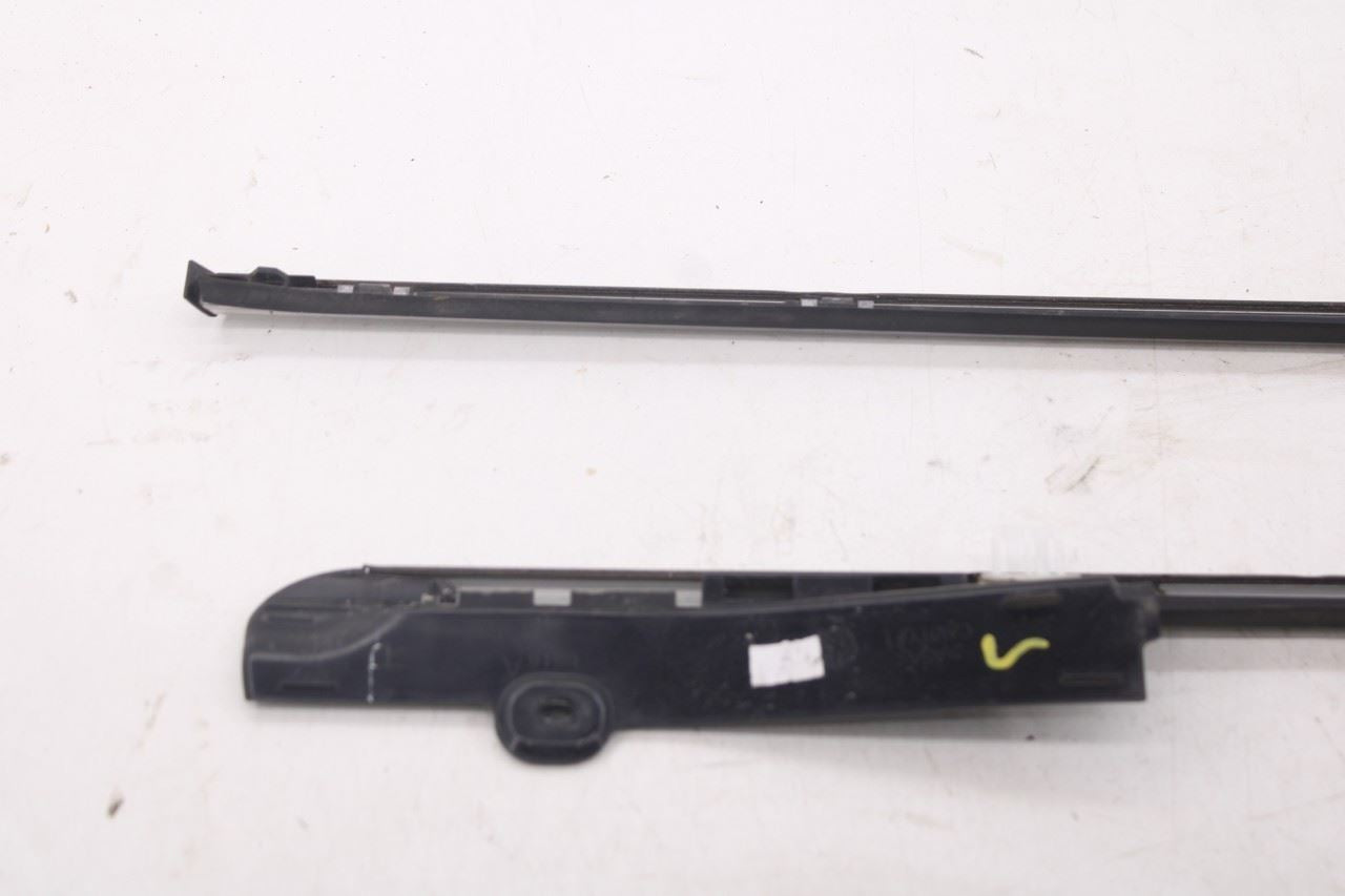 08-20 Dodge Grand Caravan SXT Rear RH and LH Quarter Panel Exterior Molding Set10