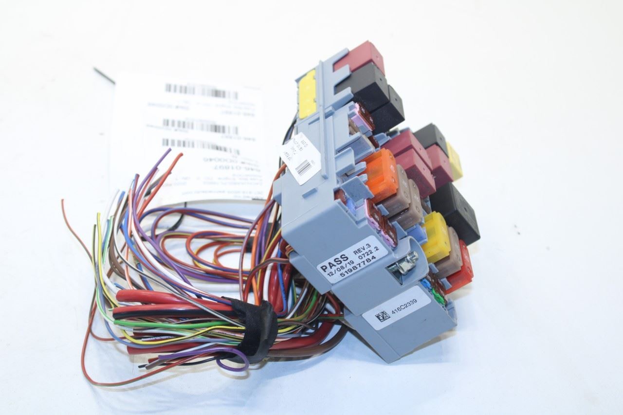 17-21 Jeep Renegade Sport 2.4L FWD Engine Fuse Relay Box Module w/ Wire Harness - Alshned Auto Parts