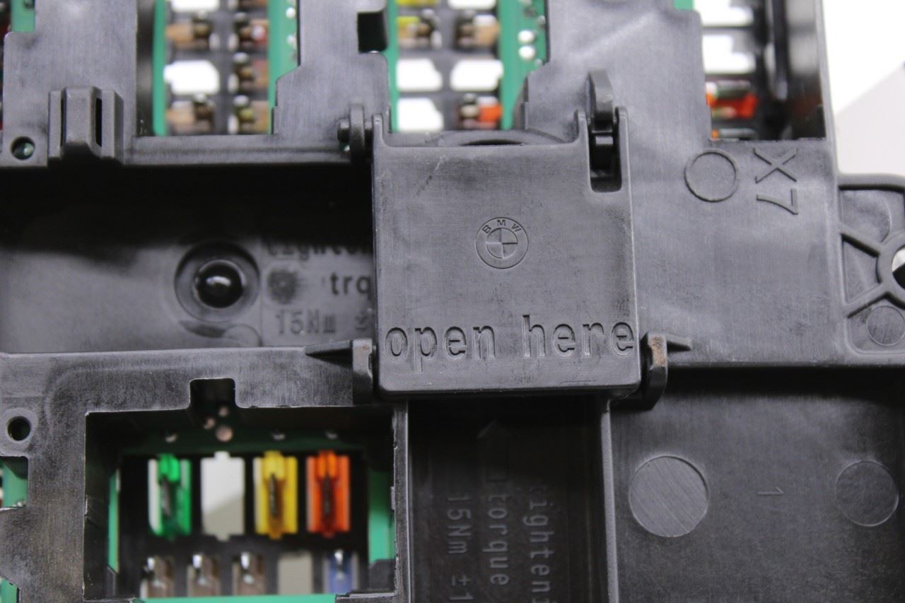 23-25 BMW 430i xDrive Gran Coupe Rear Power Distribution Fuse Relay Junction Box - Alshned Auto Parts