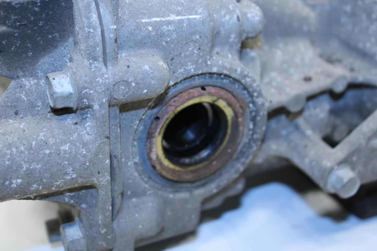 2014-2015 Kia Sorento 3.3L AWD Rear Axle Carrier Differential 3.041 ratio 173K - Alshned Auto Parts