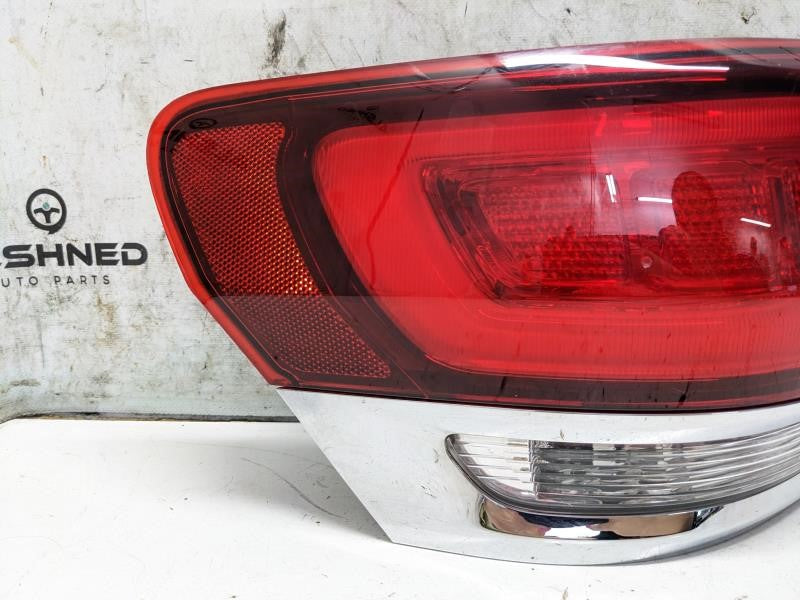 2020-2021 Jeep Grand Cherokee RR LH Side Tail Light Lamp 68471329AA OEM *ReaD* - Alshned Auto Parts