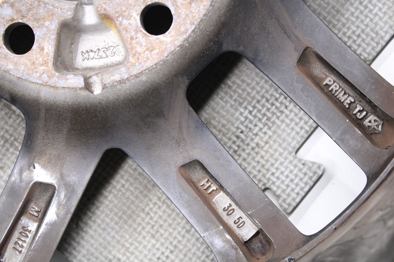 2017-2020 Jeep Grand Cherokee Limited Aluminum Wheel R18x8.0J 5XK99TRMAB OEM - Alshned Auto Parts