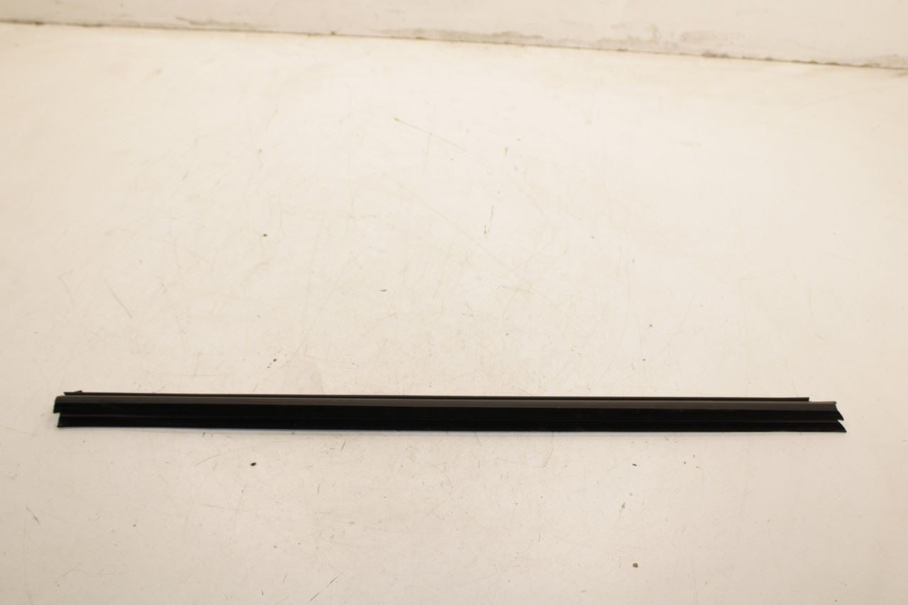 2014-20 Infiniti QX60 Front Right Door Run Channel w/ Belt Molding Weatherstrip - Alshned Auto Parts