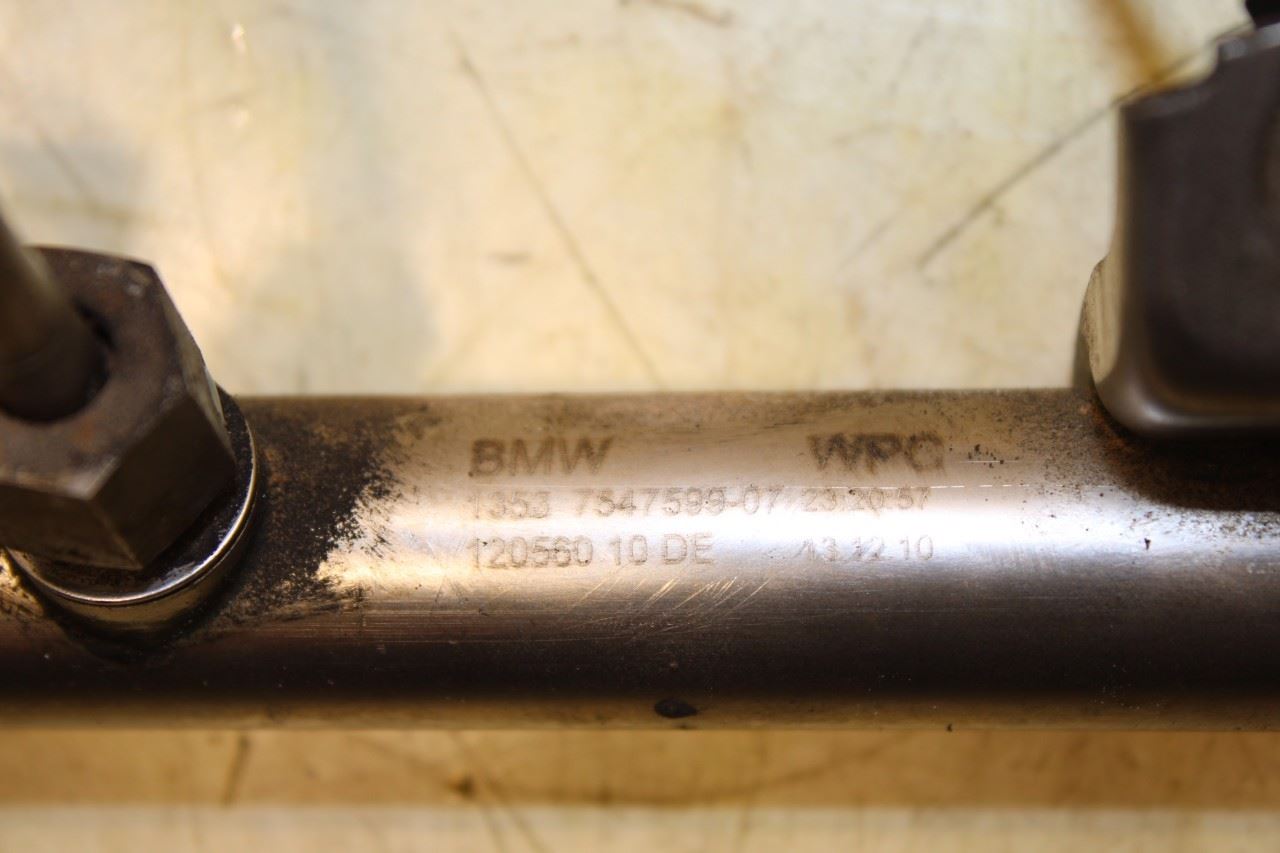 2010-2012 BMW 750Li xDrive 4.4L Right Side High-Pressure Fuel Rail 13537547599 - Alshned Auto Parts