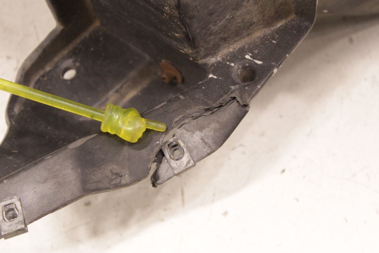 1997-04 Chevrolet Corvette Front LH Side Fender Inner Wheel Arch Housing *ReaD* - Alshned Auto Parts