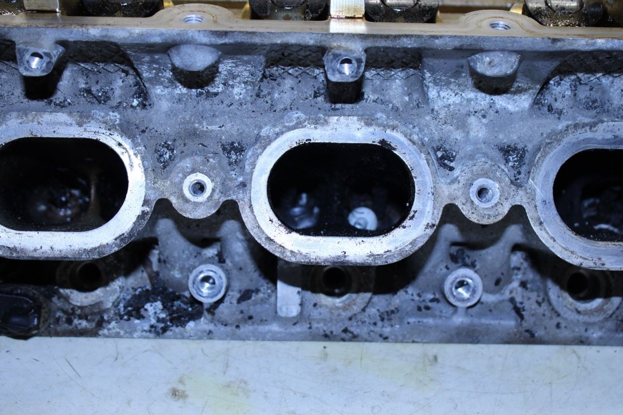 11-16 Porsche Panamera 4 3.6L AWD Right Side Engine Cylinder Head 948-105-260-2R - Alshned Auto Parts