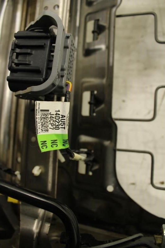 2011-2016 Ford F250 Super Duty 6.2L 4WD Front Right Side Seat Lower Track Frame - Alshned Auto Parts