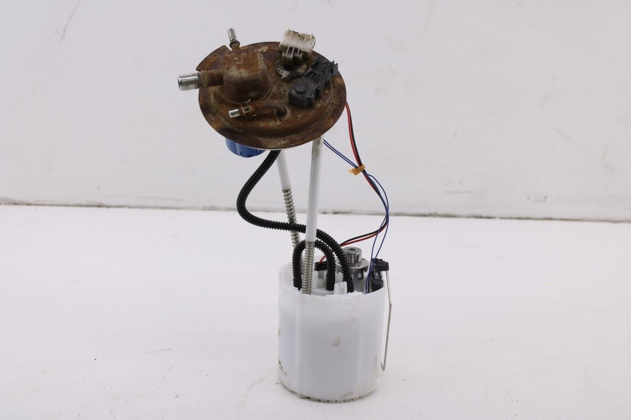 2014-2018 Chevrolet Silverado 1500 2WT 4.3L In Tank Fuel Pump Assembly 135134070