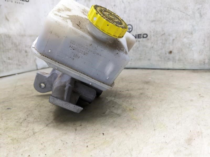 2011-2015 Jeep Grand Cherokee Brake Master Cylinder 68207364AA OEM - Alshned Auto Parts