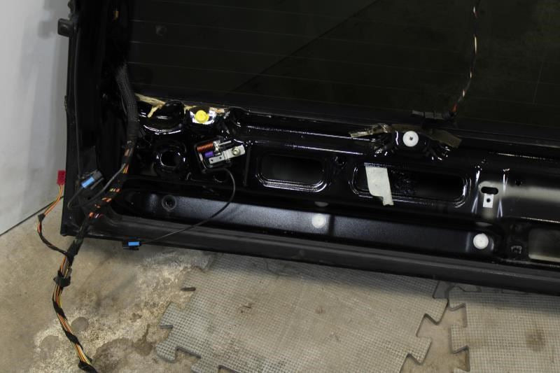 2003-08 Land Rover Range Rover Rear Upper Liftgate Tailgate BHA760010 OEM *ReaD* - Alshned Auto Parts