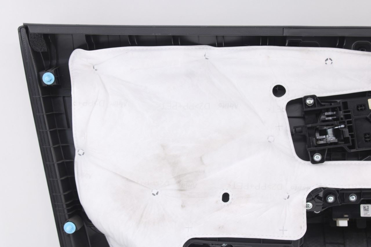 2019-21 Hyundai Veloster Front Right Passenger Side Door Trim Panel 82725-J300013