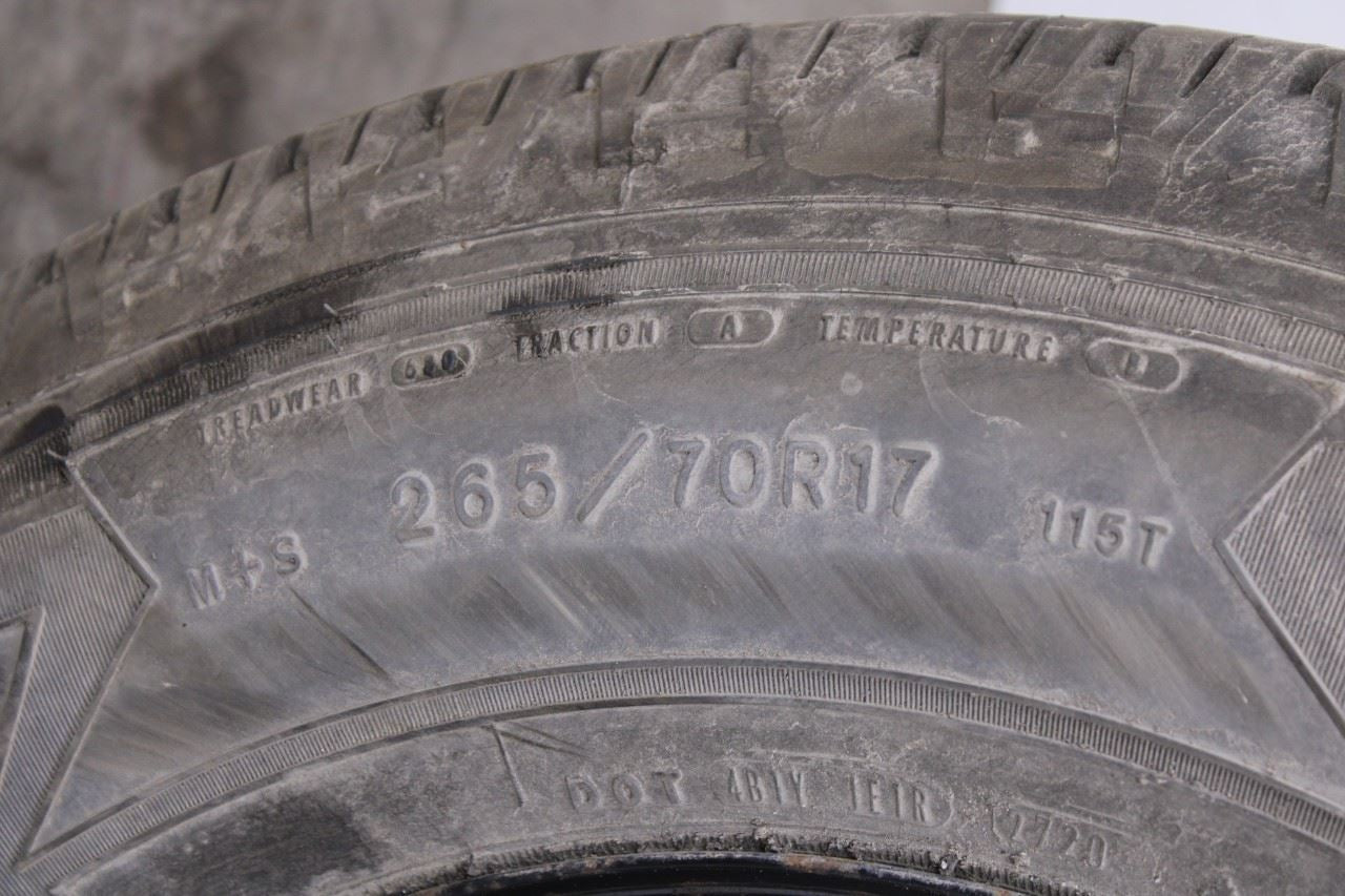 18-24 Ford Expedition Max XLT Spare Wheel Tire Goodyear Wrangler 265/70R17 R17x83