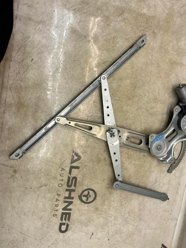 2016-2022 Toyota Prius Two Front Driver Left Side Door Window Regulator w/ Motor3