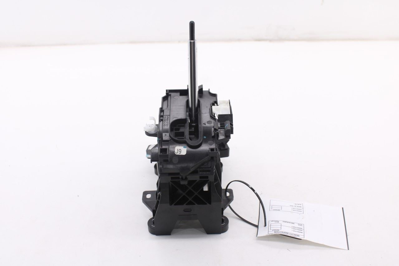 2020-24 Toyota Corolla LE Automatic Transmission Gear Shifter Lever 33560-024305