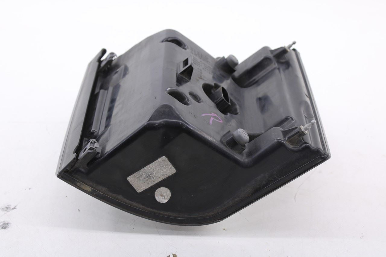 2010-2012 Land Rover Range Rover HSE Rear Right Passenger Side Tail Light Lamp - Alshned Auto Parts