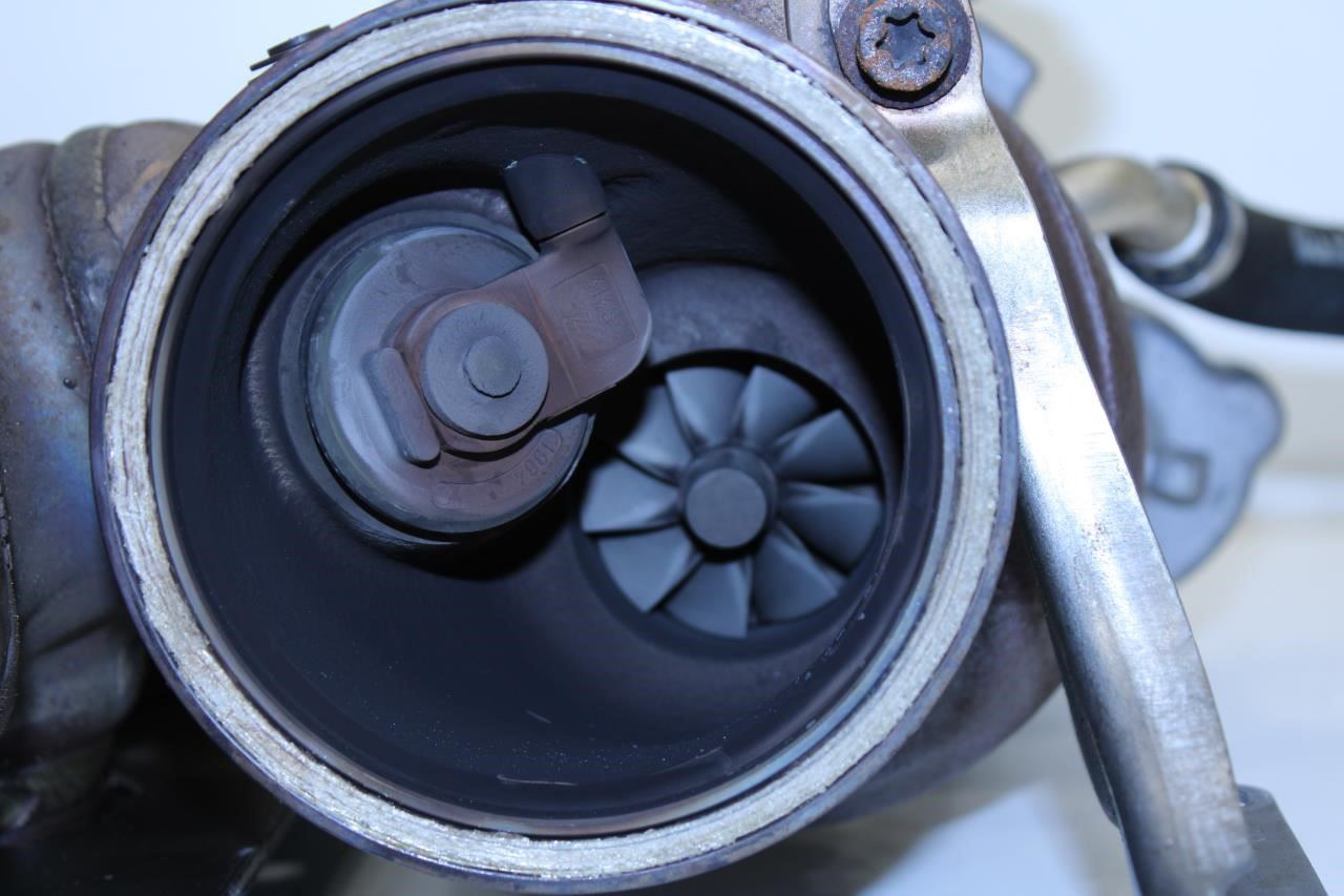 2015-2016 BMW 435i Gran Coupe xDrive 3.0L Turbocharger w/ Exhaust Manifold 46K - Alshned Auto Parts