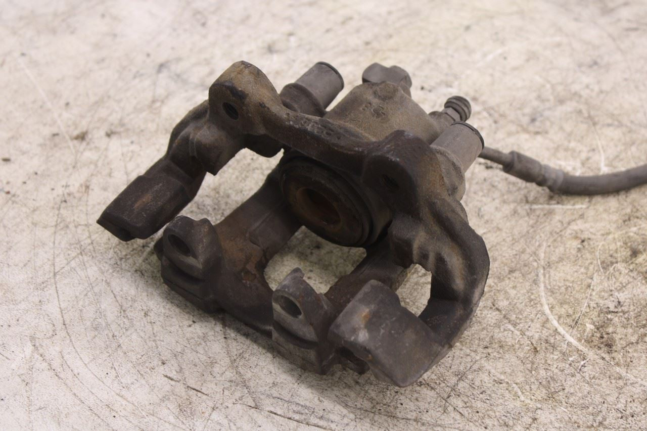 2011-2020 Dodge Durango SXT Rear Right Side Disc Brake Caliper 68052376AA OEM11