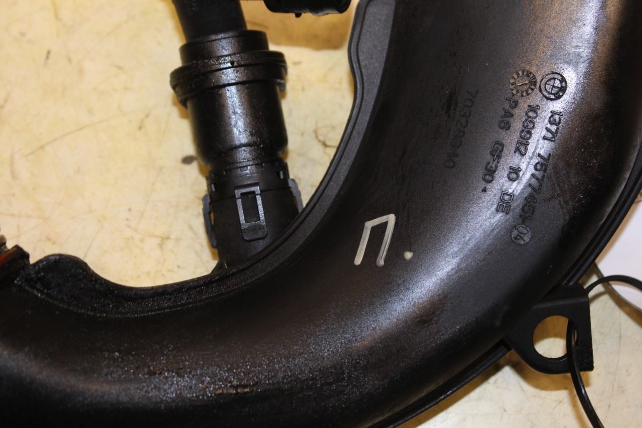 2010-15 BMW 750Li xDrive 4.4L AWD Air Intake Rear Side Upper Outlet Duct *ReaD* - Alshned Auto Parts