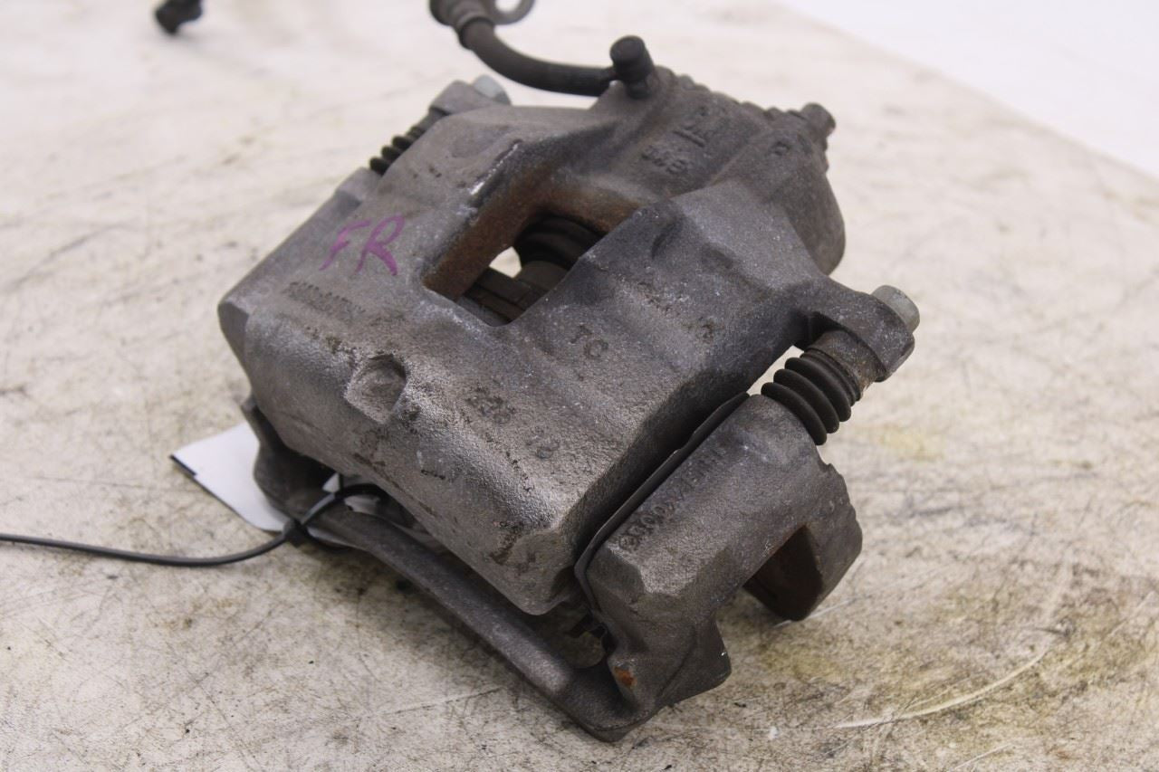 2018-24 Chevrolet Equinox LT 1.5L FWD Front Passenger RH Side Brake Disc Caliper6