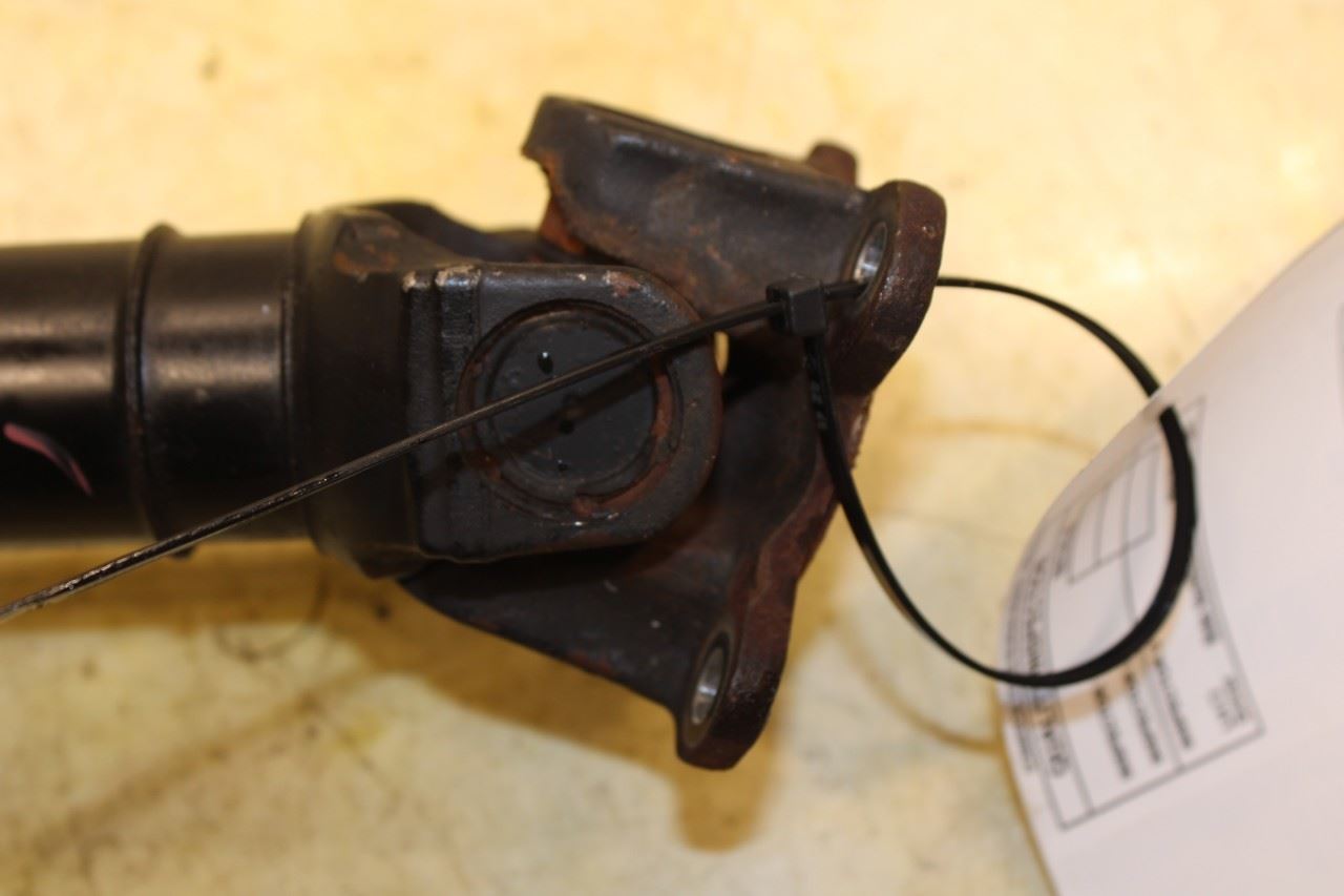 2010-2015 BMW 750Li xDrive 4.4L AWD Front Drive Shaft 26209425906 OEM - Alshned Auto Parts