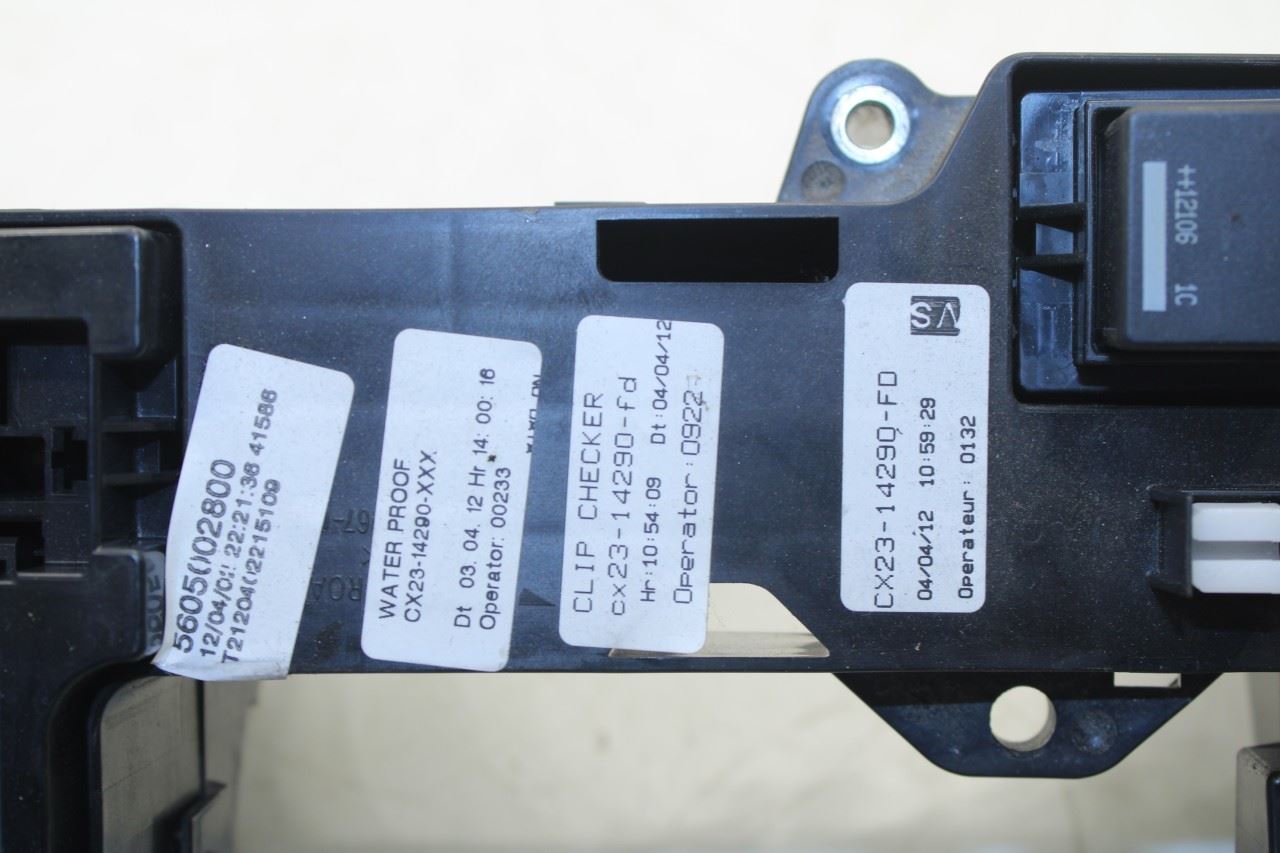 2010-15 Jaguar XF Portfolio 5.0L RWD Engine Bay Fuse Relay Junction Block *ReaD* - Alshned Auto Parts