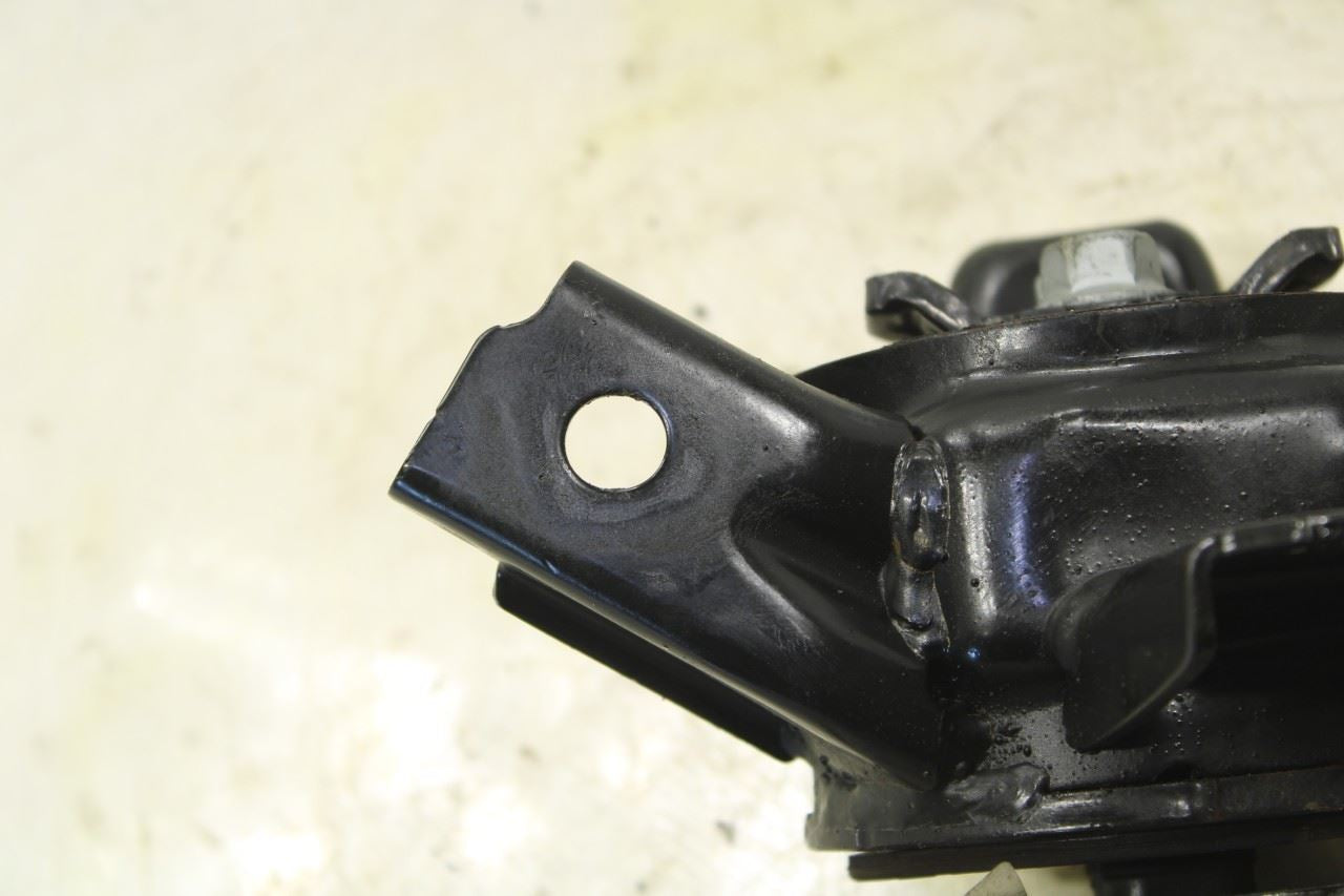 2016-2020 Kia Sorento LX 3.3L Rear Left Transmission Mount Bracket 21830-C5300 - Alshned Auto Parts