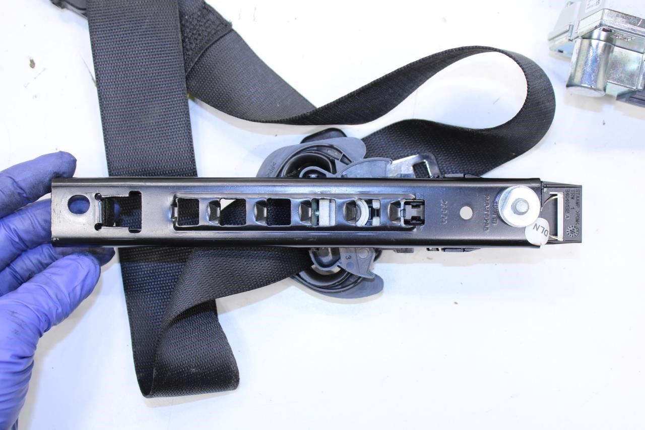 2010 Mercedes-Benz S550 Front RH Side Seat Belt Retractor 221-860-92-85-9C94 OEM - Alshned Auto Parts