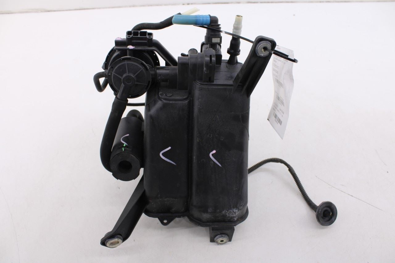 11-18 Porsche Cayenne S 4.8L Fuel Vapor Evaporator Emission Canister 7P0201801H0