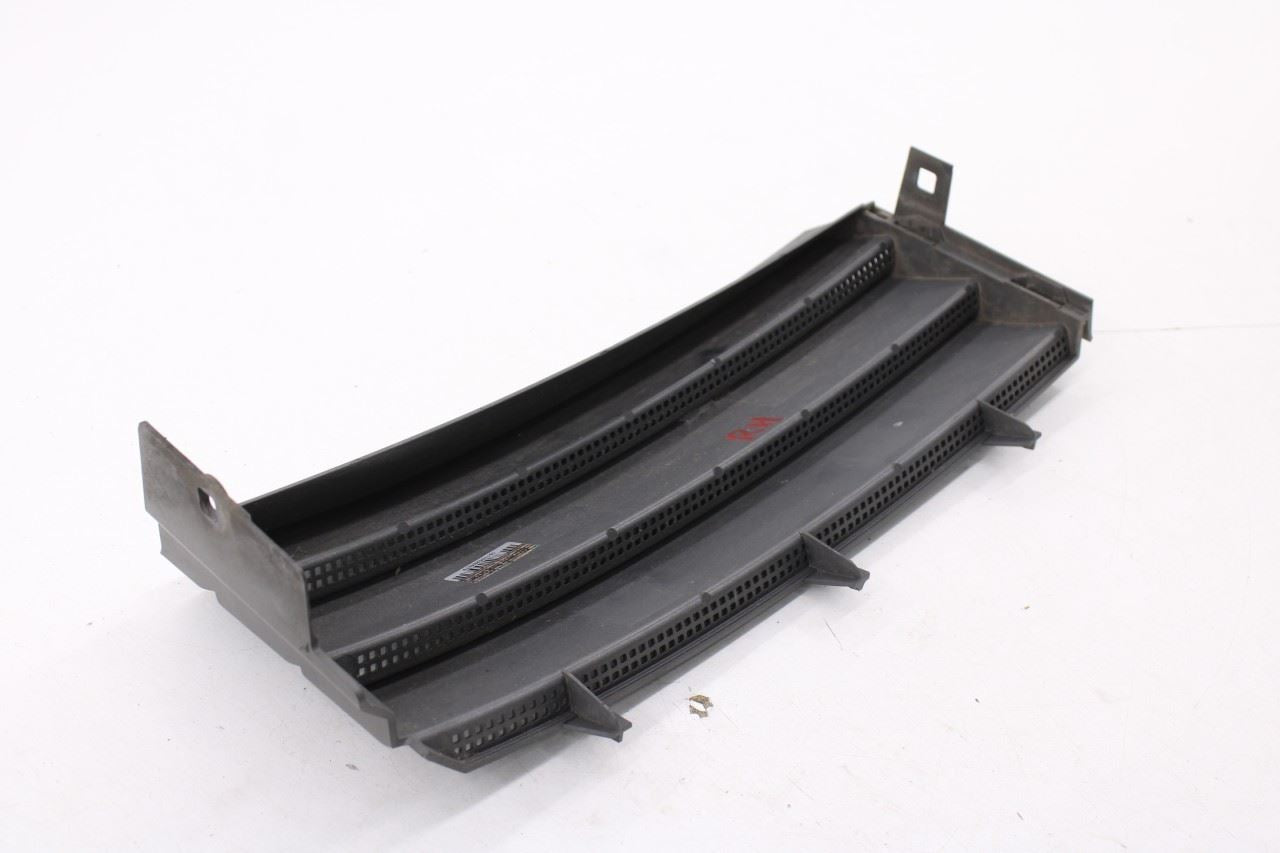2010 Land Rover Range Rover HSE Front Right Side Fender Vent Grille LR011352 OEM7