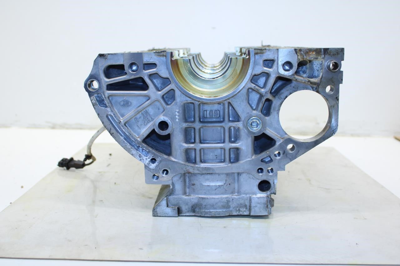 2019-2020 Hyundai Santa Fe Limited 2.4L Engine Cylinder Block 21100-2GGC0 OEM - Alshned Auto Parts