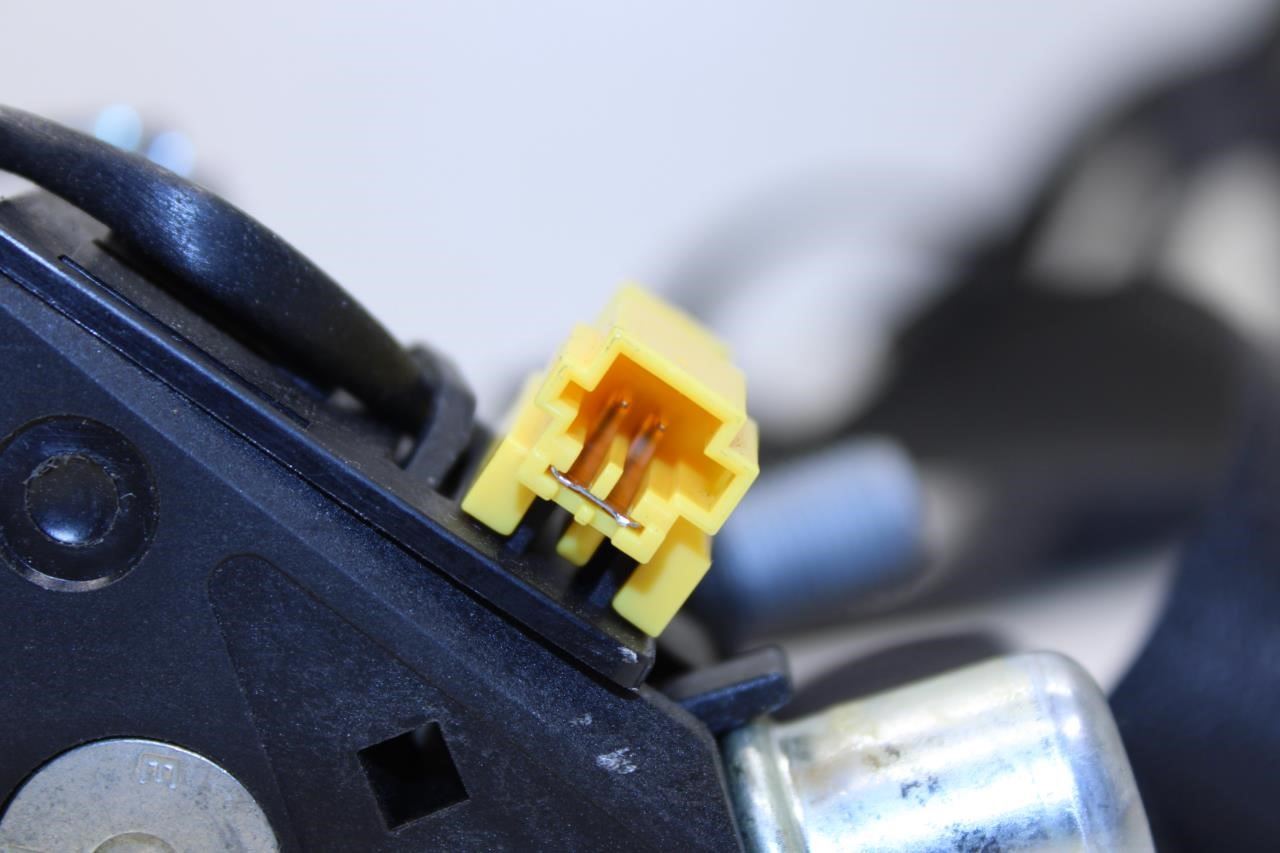 07-13 Mercedes-Benz S550 Rear LH 2nd Row Seat Belt Retractor 221-860-27-85-9C94 - Alshned Auto Parts