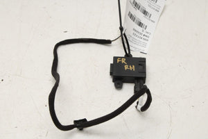 2023-2024 Kia Sportage Hybrid EX Front Right Side Seat USB Port Charger w/ Cable