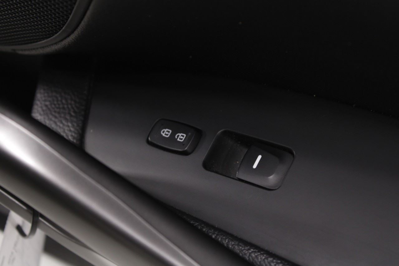 2015-2017 Hyundai Veloster Turbo Front Right Door Trim Panel 83302-2VAH0-YNG OEM - Alshned Auto Parts