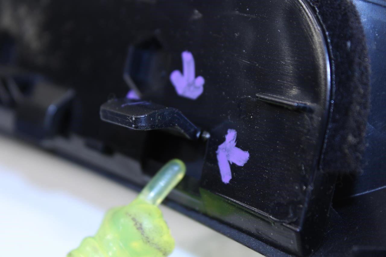 07-13 Mercedes-Benz S550 Dash Air Vent Molding Trim Grille Set 2216890908 *ReaD* - Alshned Auto Parts