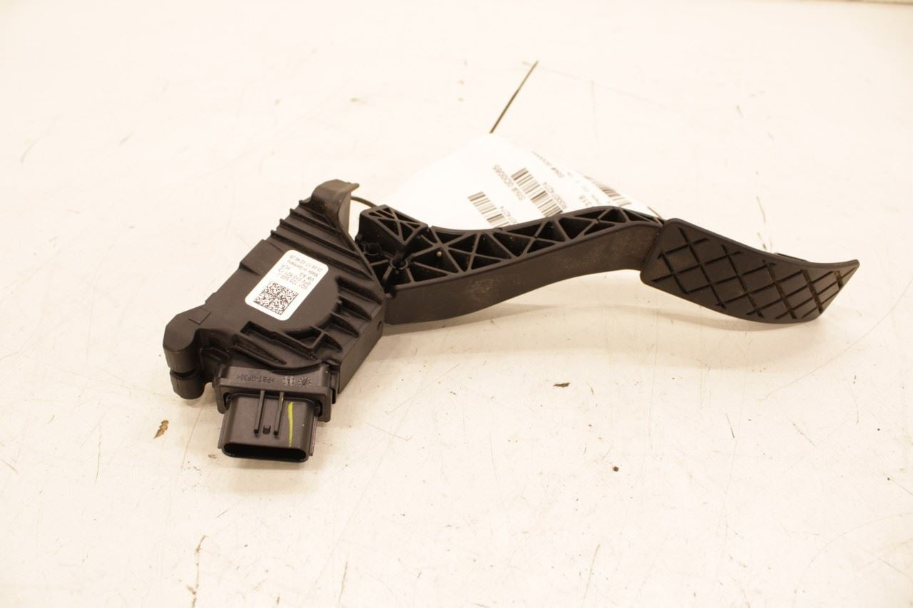 2018 Volkswagen Atlas S 3.6L Accelerator Throttle Gas Pedal Sensor 5Q1-723-503-J - Alshned Auto Parts