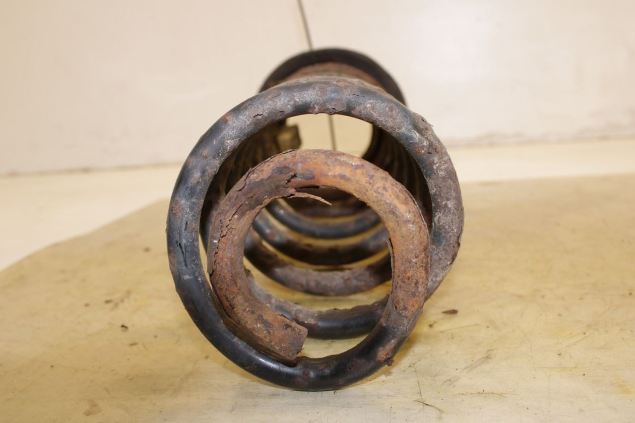 2013-20 Ram 1500 Big Horn Crew Cab 4WD Rear Suspension RH and LH Coil Spring Set - Alshned Auto Parts
