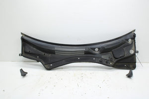 2014-17 Maserati Ghibli 3.0L FR Windshield Cowl Vent Grill Cover Panel 670010468