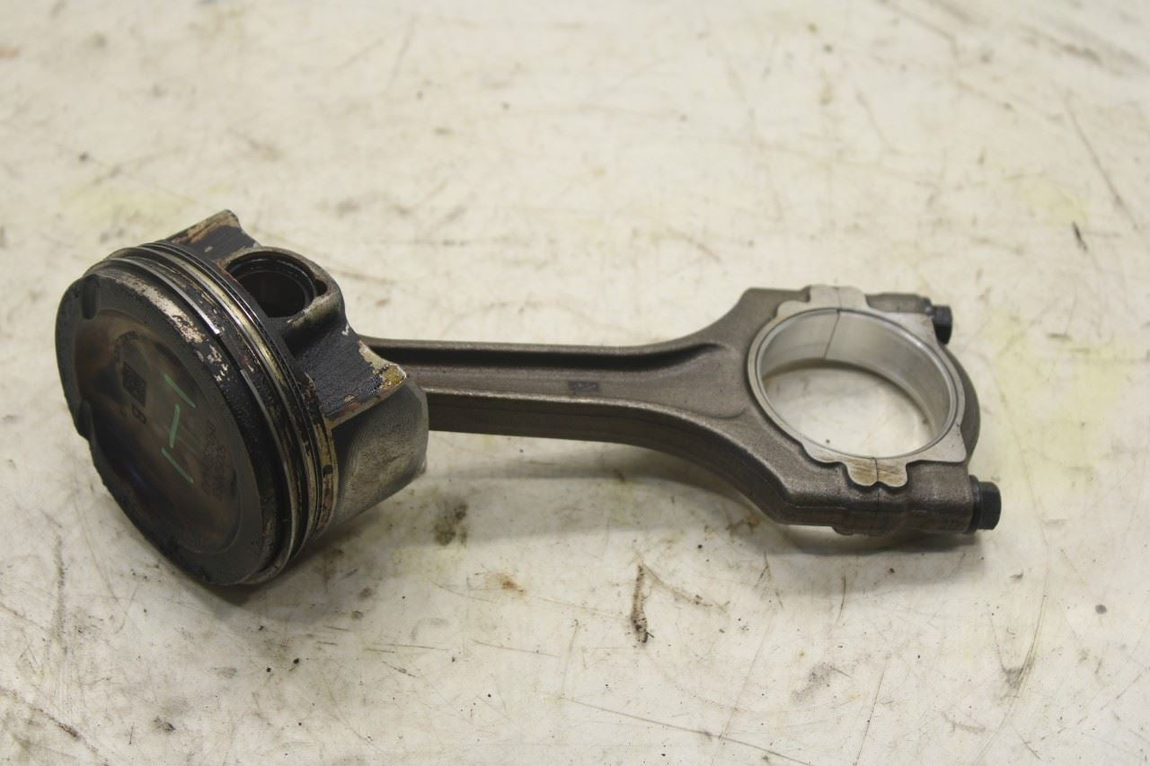 2017-22 Alfa Romeo Giulia Ti 2.0L AWD Engine Piston 1 w/ Connecting Rod 50052788 - Alshned Auto Parts