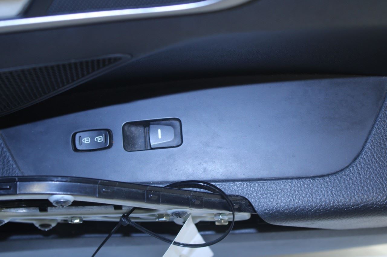 2011-2017 Hyundai Veloster Base Front Right Side Door Trim Panel 82360-2V000 OEM - Alshned Auto Parts