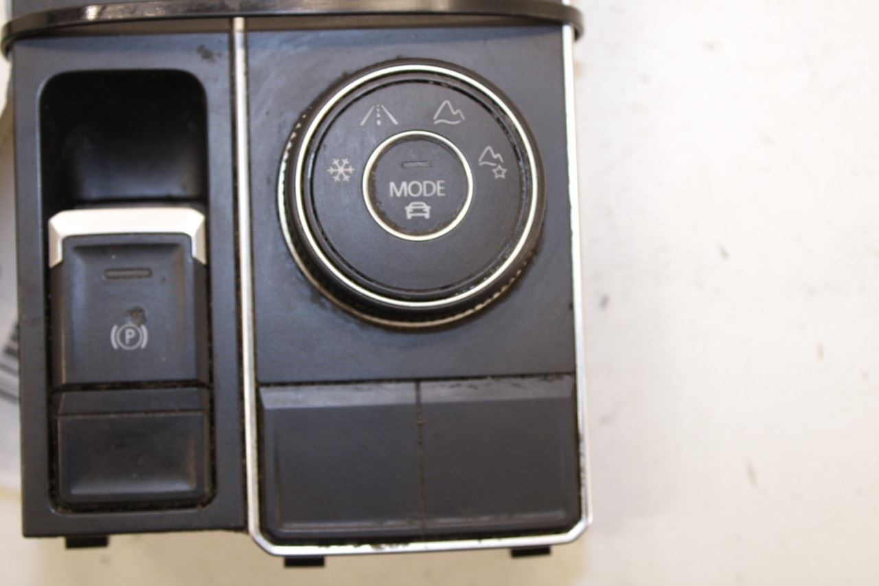 18-21 Volkswagen Atlas S Console Shifter Bezel Indicator w/ Shifter Knob *ReaD* - Alshned Auto Parts