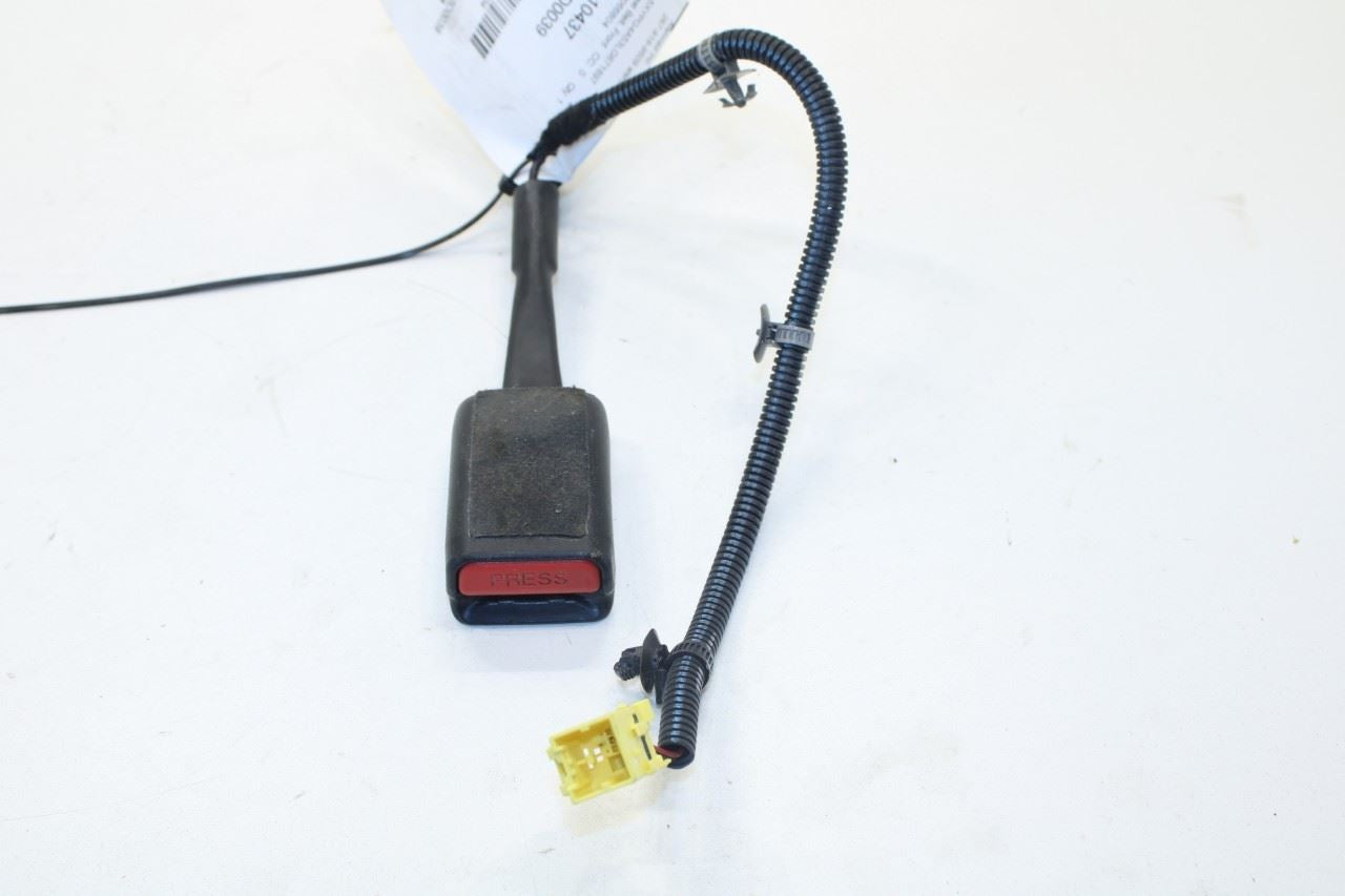 2015-2020 Kia Sorento LX 3.3L FWD Front Passenger Right Side Seat Belt Buckle - Alshned Auto Parts