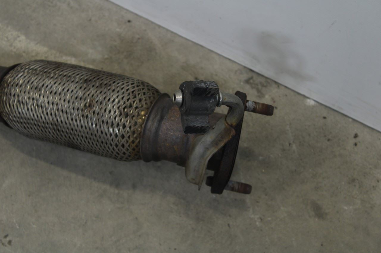 2019-2020 Kia Sorento LX 3.3L FWD Front Exhaust System Pipe 28610-C6150 OEM - Alshned Auto Parts